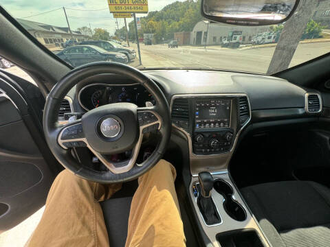 2017 Jeep Grand Cherokee Laredo