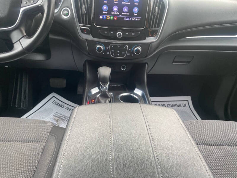 2022 Chevrolet Traverse LT Cloth