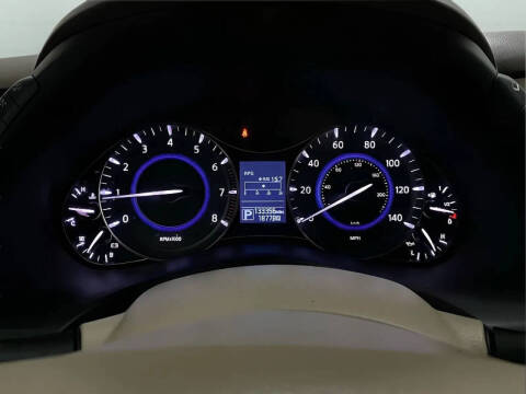 2015 Infiniti QX80