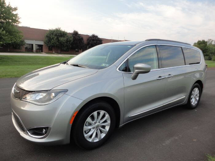 2017 Chrysler Pacifica Touring-L