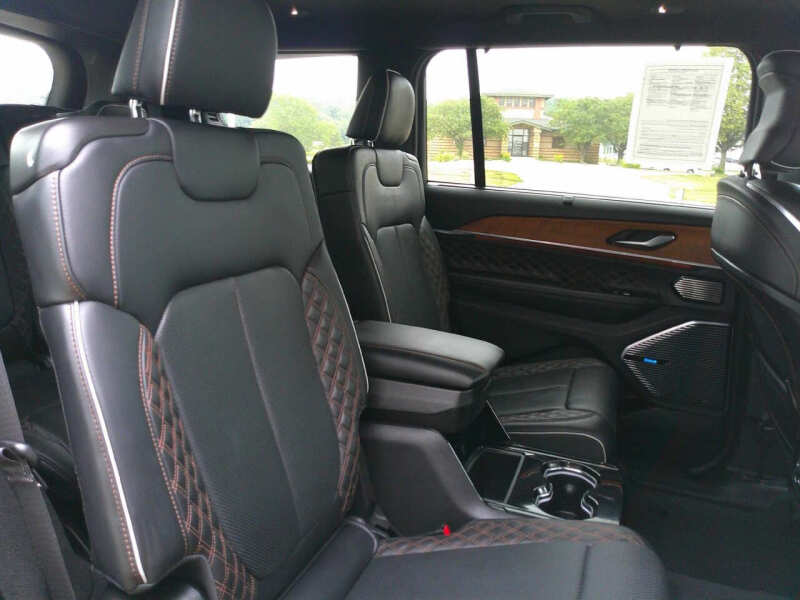 2023 Jeep Grand Cherokee L Summit Reserve