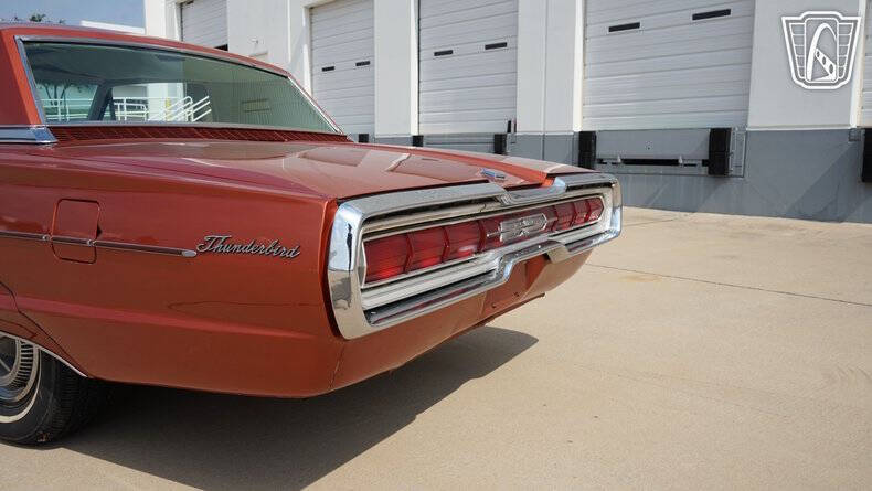 1966 Ford Thunderbird