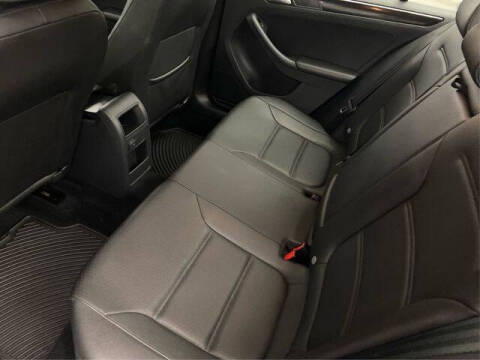 2017 Volkswagen Jetta 1.8T SEL
