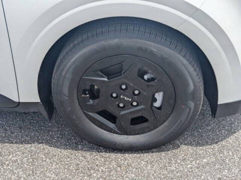 2025 Kia Carnival LX