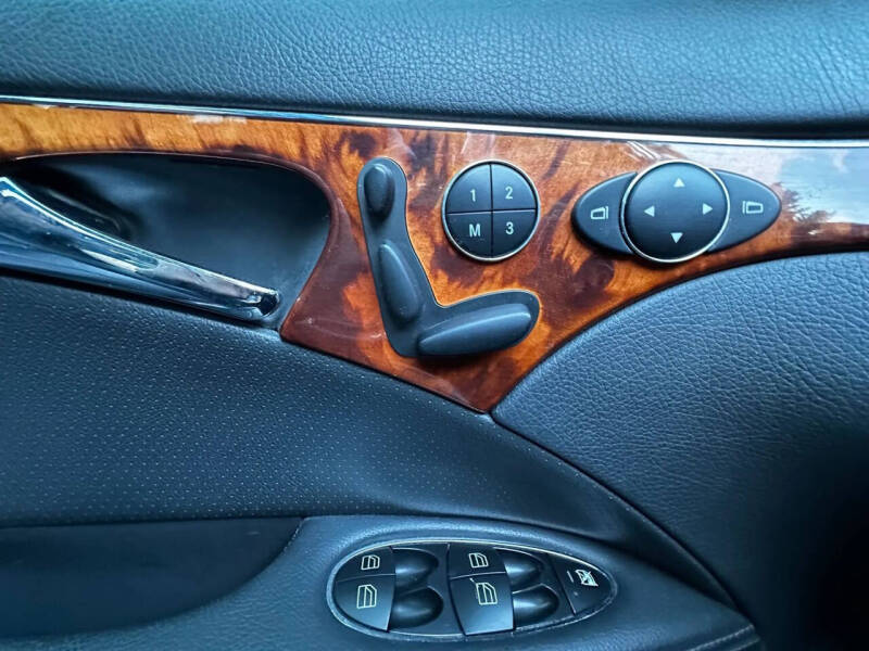 2005 Mercedes-Benz E-Class E 320