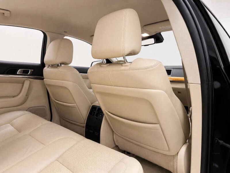 2011 Lincoln MKS