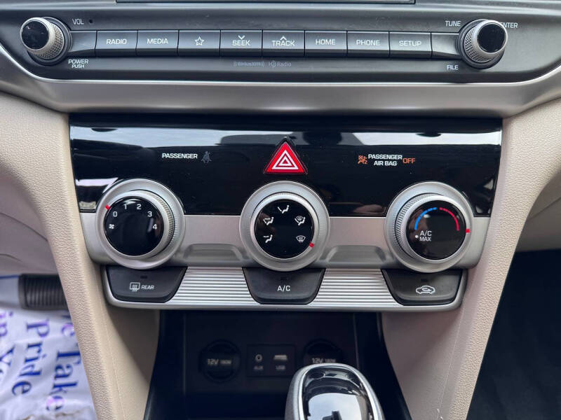 2019 Hyundai Elantra SEL