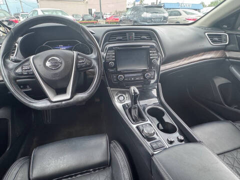2017 Nissan Maxima Platinum
