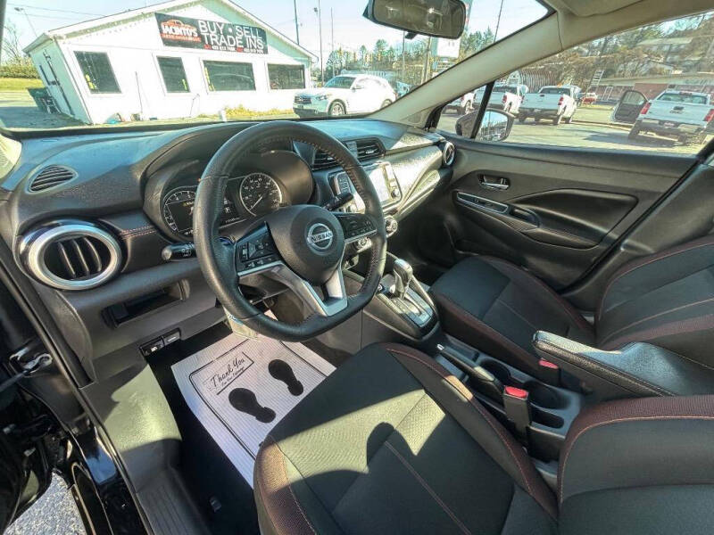 2021 Nissan Versa SR