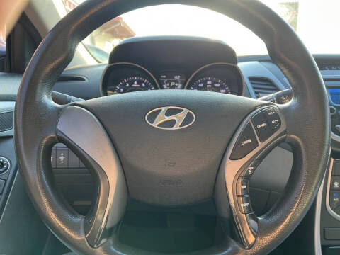 2014 Hyundai Elantra SE