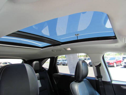 2022 Ford Escape Titanium