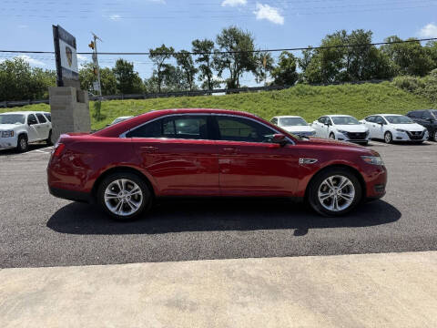 2017 Ford Taurus SEL