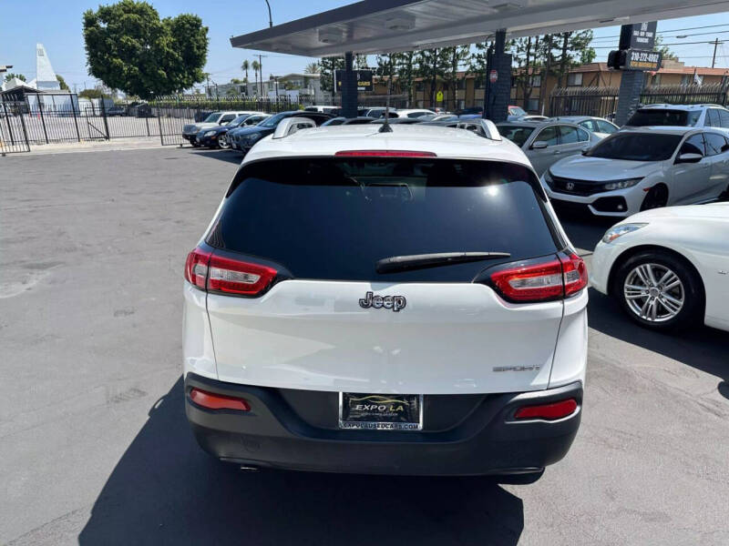 2015 Jeep Cherokee Sport