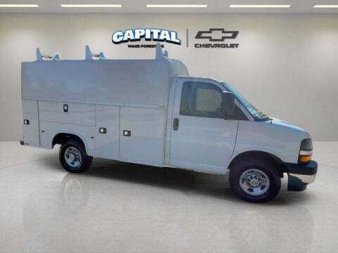 2025 Chevrolet Express 3500