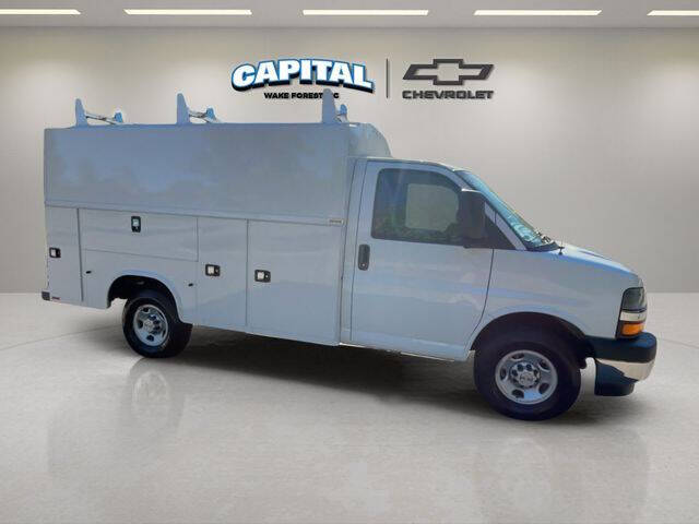 2025 Chevrolet Express 3500