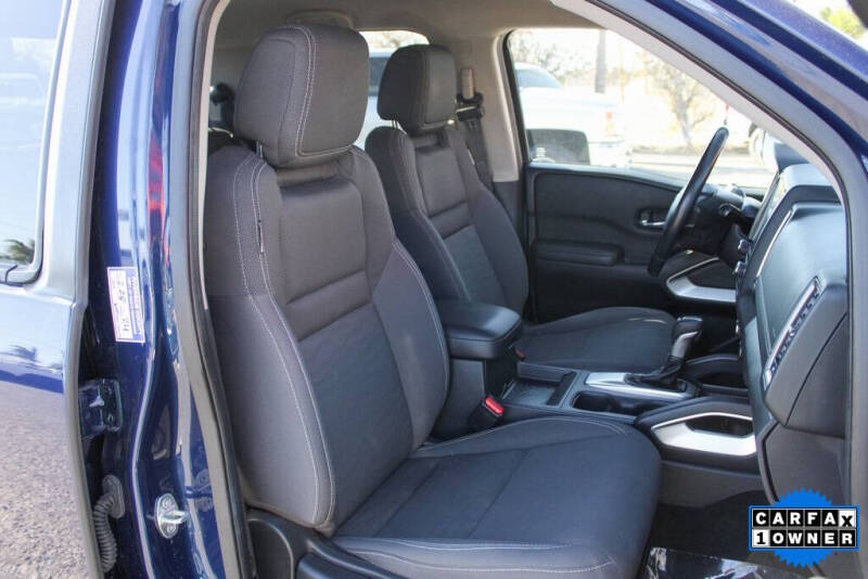 2022 Nissan Frontier SV