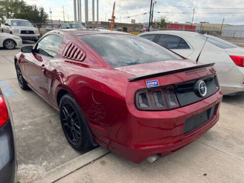 2014 Ford Mustang V6