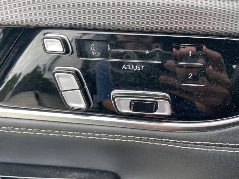 2022 Jeep Grand Wagoneer Series II