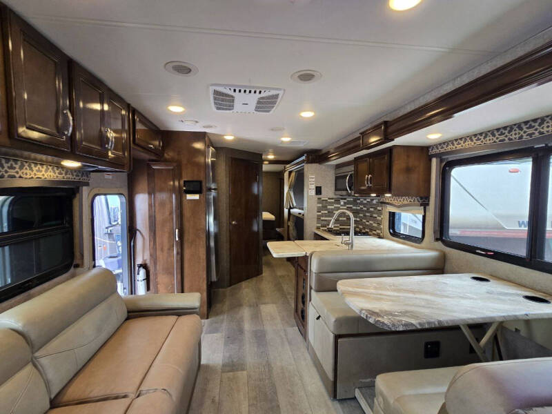 2020 Thor Motor Coach Omni