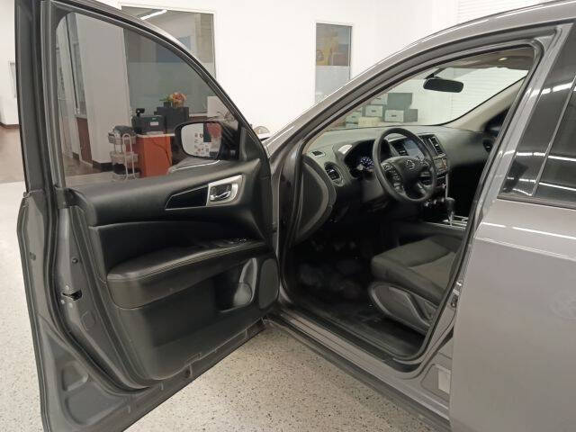 2019 Nissan Pathfinder S