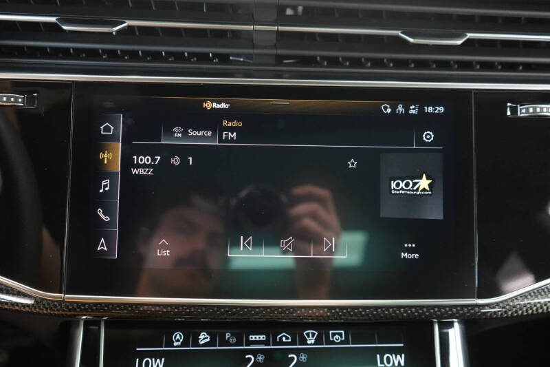 2023 Audi SQ8 4.0T quattro Premium Plus