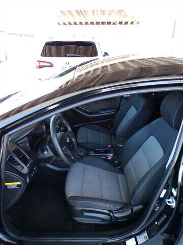 2016 Kia Forte5 LX