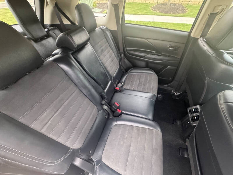 2019 Mitsubishi Outlander SE