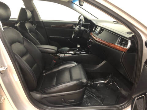 2017 Kia Cadenza Premium