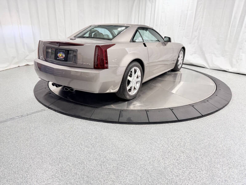 2005 Cadillac XLR