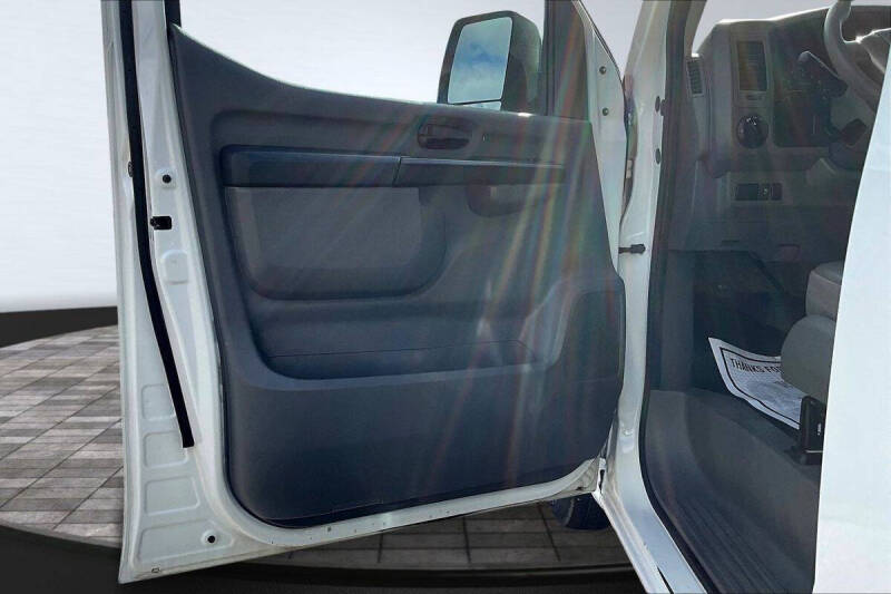 2017 Nissan NV 1500 S
