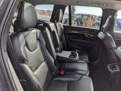 2016 Volvo XC90 T6 Momentum