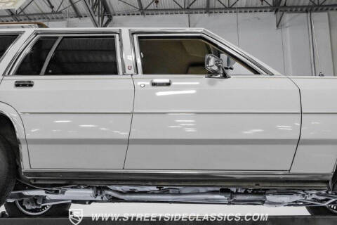 1990 Ford LTD Crown Victoria