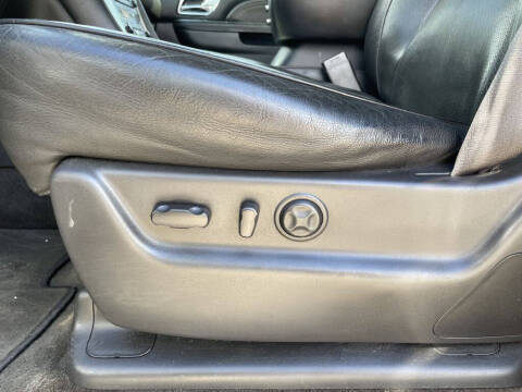 2013 Cadillac Escalade Platinum Edition