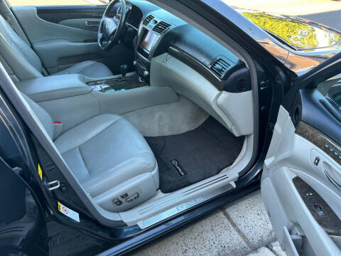 2010 Lexus LS 460