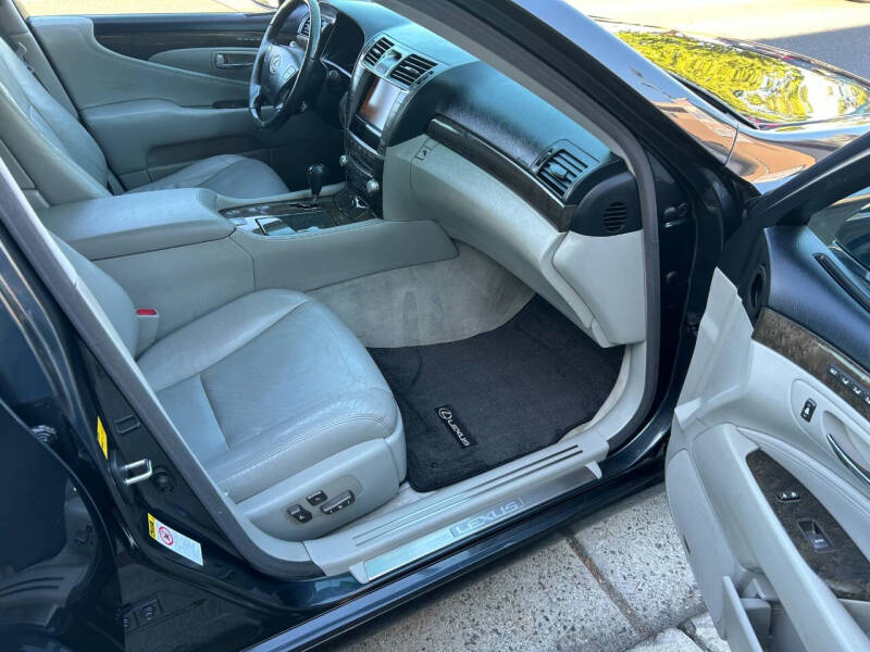 2010 Lexus LS 460