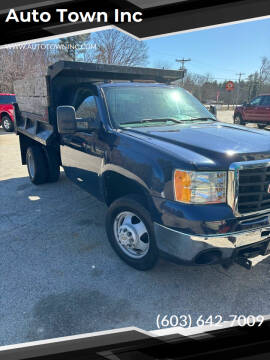 2009 GMC Sierra 3500HD CC for sale at Auto Town Inc in Brentwood NH