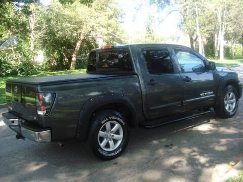 2012 Nissan Titan SV
