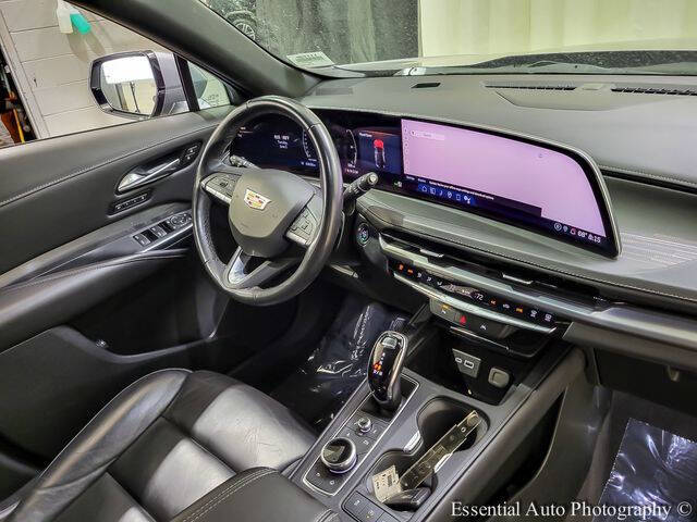 2024 Cadillac XT4 Premium Luxury