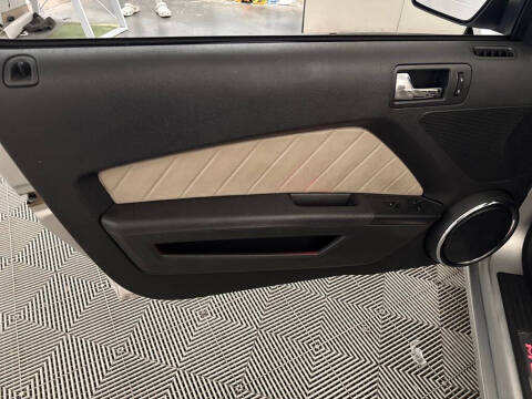 2014 Ford Mustang V6