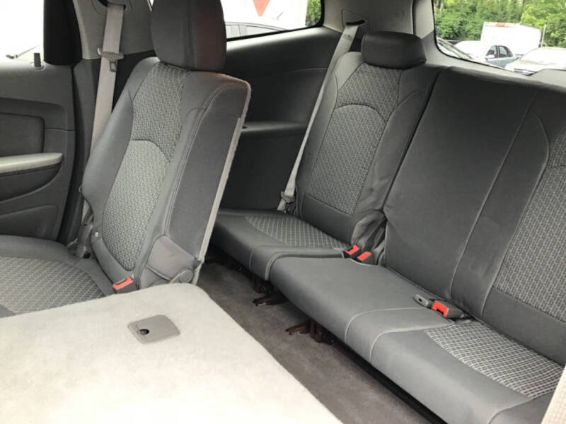 2011 Chevrolet Traverse LS