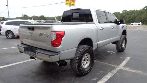 2017 Nissan Titan SV