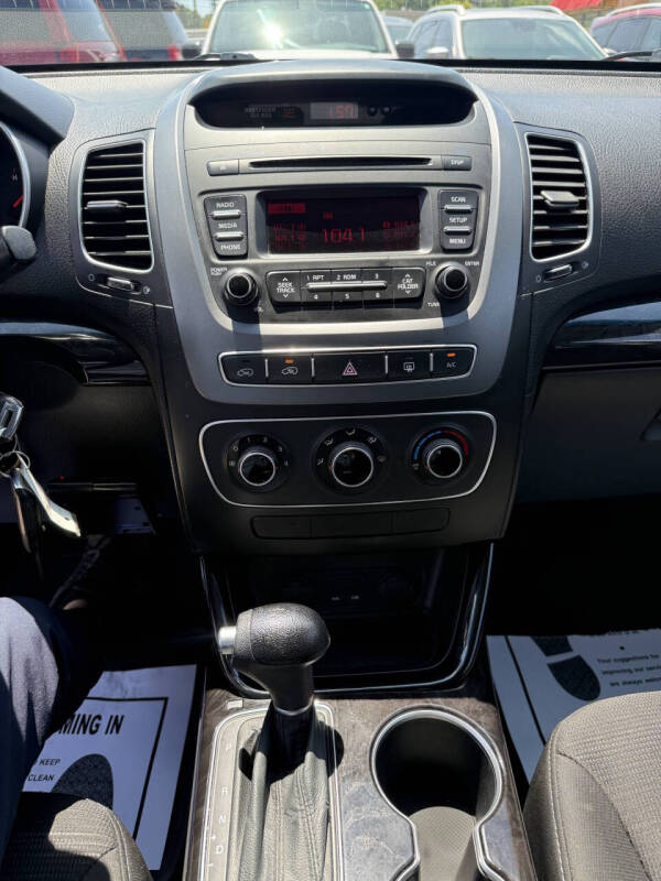 2014 Kia Sorento LX