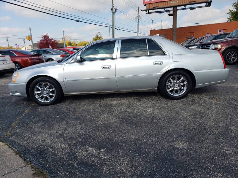 2010 Cadillac DTS Luxury Collection