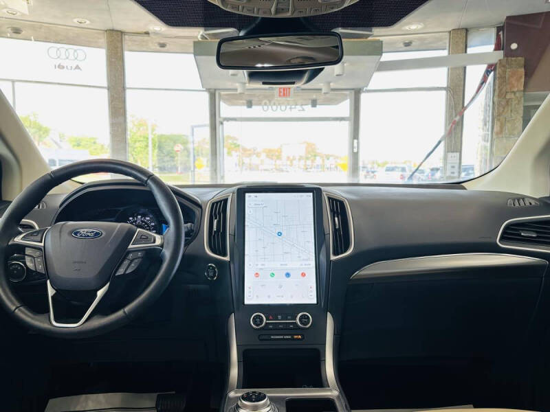 2022 Ford Edge SEL