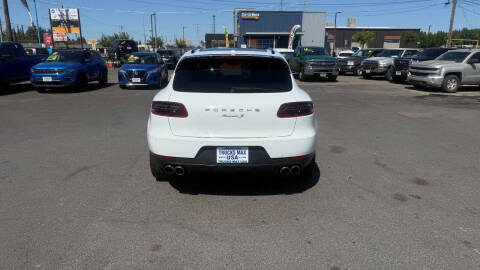 2016 Porsche Macan S