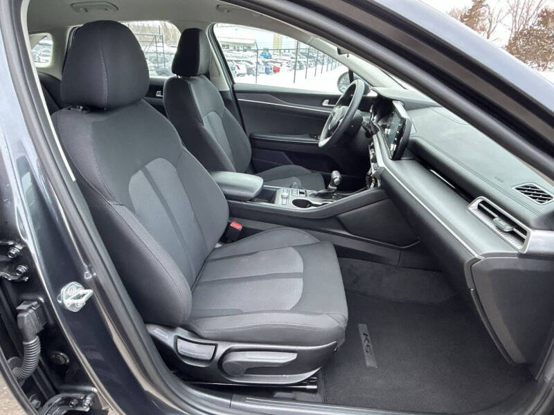 2022 Kia K5 LXS