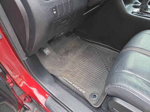 2017 Toyota Highlander SE