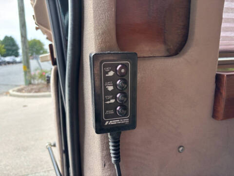 2003 Ford E-Series E-250 SD