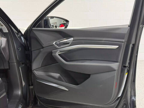 2019 Audi e-tron quattro Premium Plus