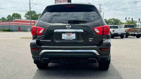 2017 Nissan Pathfinder SL